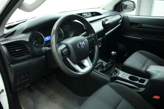 Toyota Hilux VIII с пробегом 2019 года, цена 4 500 000 рублей, 168120 км, пикап, Автокод Объявления