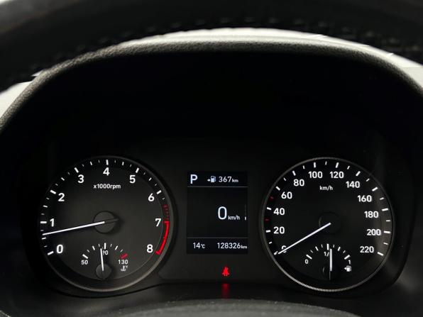 Hyundai Solaris II с пробегом 2019 года, цена 1 372 700 рублей, 128326 км, седан, Автокод Объявления
