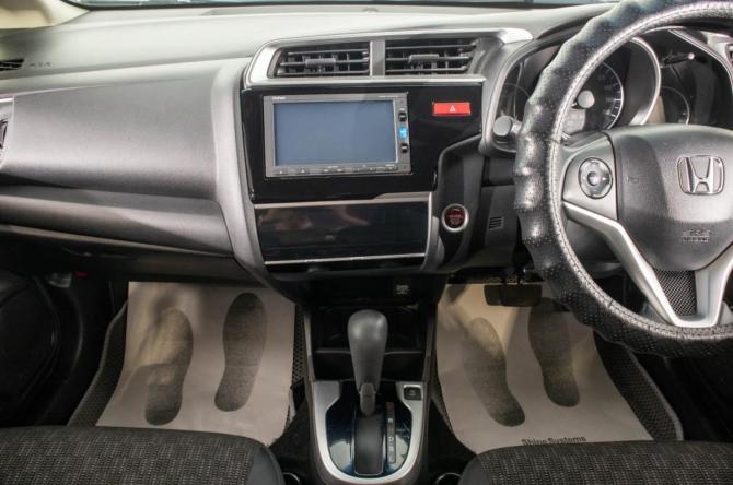 Honda Fit III с пробегом 2017 года, цена 1 099 000 рублей, 95000 км, хэтчбек, Автокод Объявления