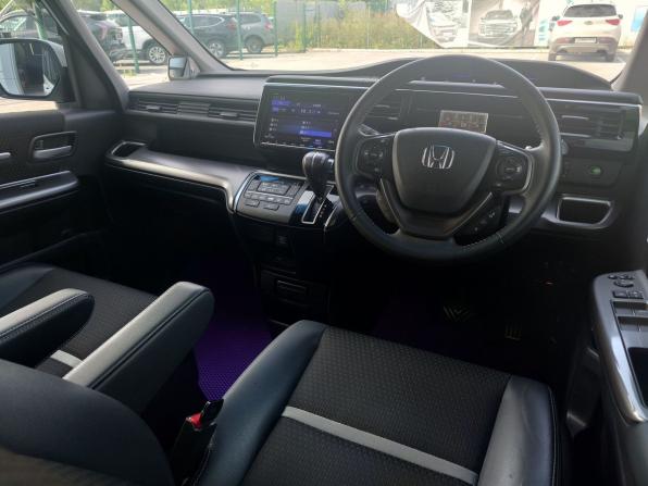 Honda Stepwgn V Рестайлинг с пробегом 2021 года, цена 3 200 000 рублей, 18840 км, минивэн, Автокод Объявления