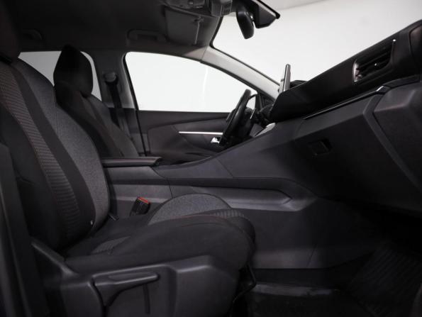 Peugeot 3008 II с пробегом 2019 года, цена 1 499 000 рублей, 134590 км, внедорожник, Автокод Объявления