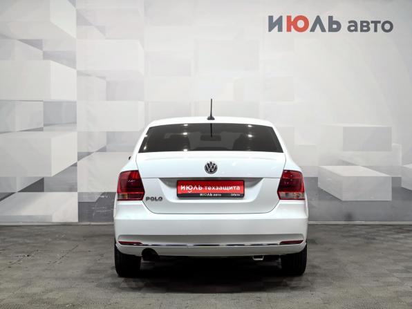 Volkswagen Polo V Рестайлинг с пробегом 2018 года, цена 940 000 рублей, 193397 км, седан, Автокод Объявления