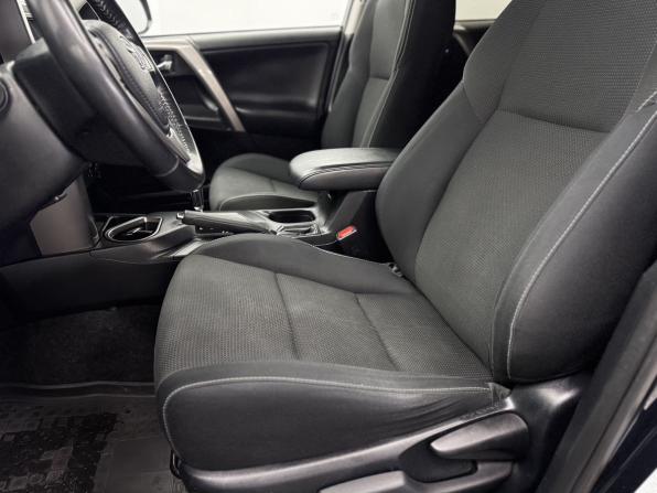 Toyota RAV4 IV (XA40) Рестайлинг с пробегом 2018 года, цена 2 388 000 рублей, 105536 км, внедорожник, Автокод Объявления
