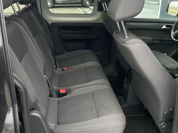 Volkswagen Caddy III Рестайлинг с пробегом 2014 года, цена 1 330 000 рублей, 247393 км, компактвэн, Автокод Объявления