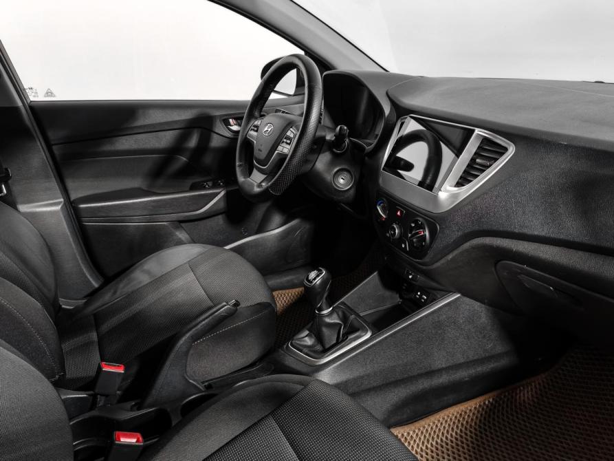 Hyundai Solaris II Санкт-Петербург  - изображение 13