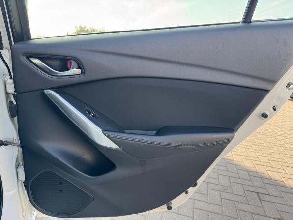 Mazda 6 III (GJ) Рестайлинг с пробегом 2016 года, цена 1 700 000 рублей, 201000 км, седан, Автокод Объявления