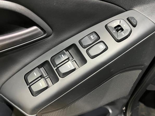 Hyundai ix35 I Рестайлинг с пробегом 2013 года, цена 1 198 000 рублей, 244081 км, внедорожник, Автокод Объявления