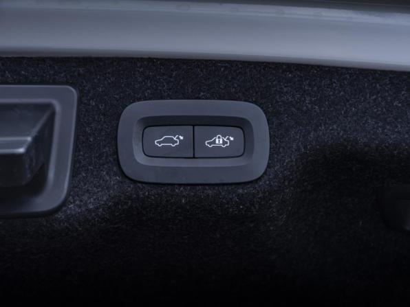 Volvo S90 II Рестайлинг с пробегом 2021 года, цена 4 900 000 рублей, 43326 км, седан, Автокод Объявления