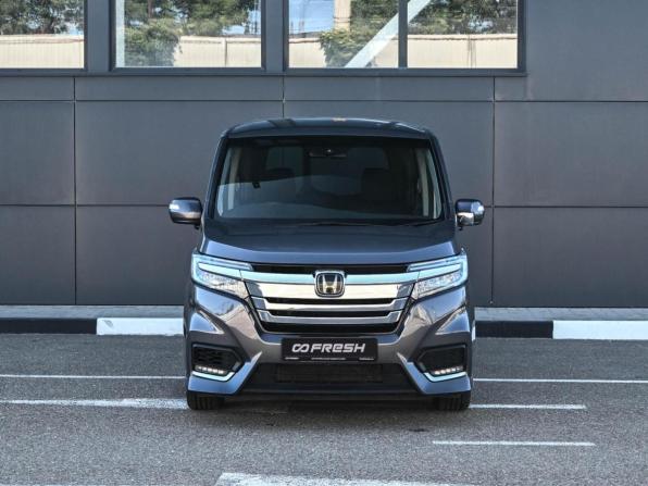 Honda Stepwgn V Рестайлинг с пробегом 2019 года, цена 2 219 000 рублей, 117547 км, минивэн, Автокод Объявления
