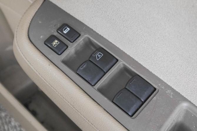 Nissan Tiida I Рестайлинг с пробегом 2009 года, цена 549 000 рублей, 245000 км, седан, Автокод Объявления