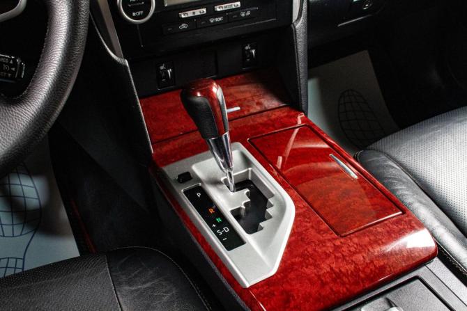 Toyota Camry VII (XV50) Рестайлинг с пробегом 2013 года, цена 1 699 000 рублей, 244378 км, седан, Автокод Объявления