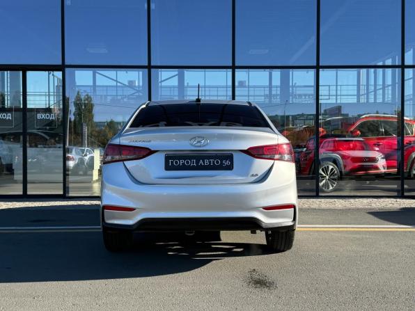 Hyundai Solaris II с пробегом 2018 года, цена 1 290 000 рублей, 107326 км, седан, Автокод Объявления