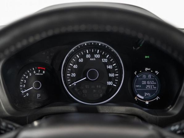 Honda Vezel I с пробегом 2014 года, цена 1 599 500 рублей, 81650 км, внедорожник, Автокод Объявления