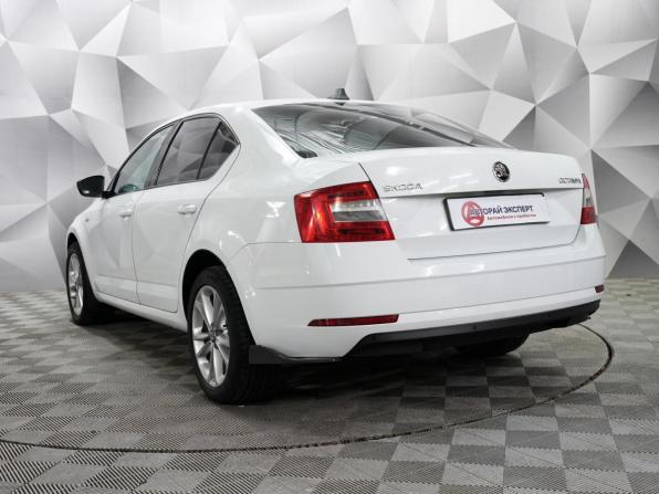 Skoda Octavia III (A7) Рестайлинг с пробегом 2019 года, цена 1 696 000 рублей, 145000 км, лифтбек, Автокод Объявления