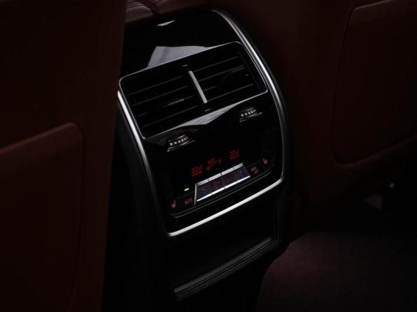 BMW X7 I (G07) Рестайлинг с пробегом 2023 года, цена 12 099 099 рублей, 54229 км, внедорожник, Автокод Объявления