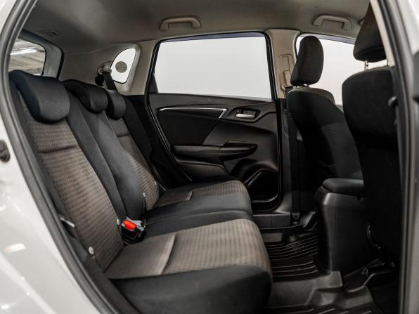 Honda Fit III Рестайлинг с пробегом 2018 года, цена 1 125 000 рублей, 182760 км, хэтчбек, Автокод Объявления