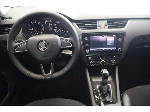 Skoda Octavia III (A7) Рестайлинг с пробегом 2017 года, цена 1 421 000 рублей, 190371 км, лифтбек, Автокод Объявления