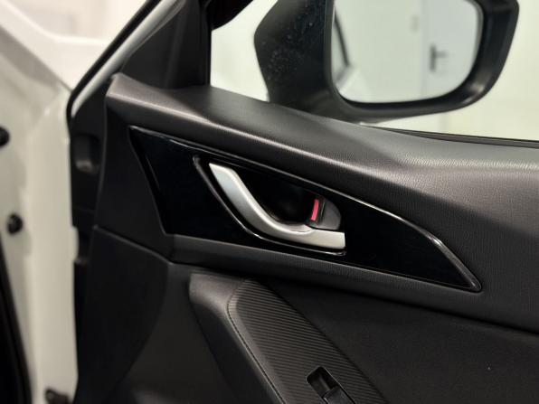Mazda 3 III (BM) с пробегом 2014 года, цена 1 295 000 рублей, 179000 км, седан, Автокод Объявления
