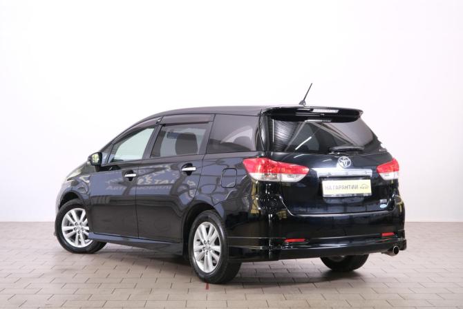 Toyota Wish II Рестайлинг с пробегом 2012 года, цена 1 469 000 рублей, 101945 км, минивэн, Автокод Объявления