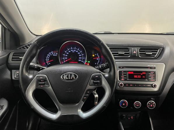 Kia Rio III Рестайлинг с пробегом 2016 года, цена 899 000 рублей, 119683 км, хэтчбек, Автокод Объявления