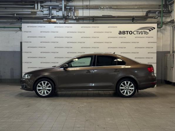 Volkswagen Jetta VI с пробегом 2013 года, цена 799 000 рублей, 238000 км, седан, Автокод Объявления