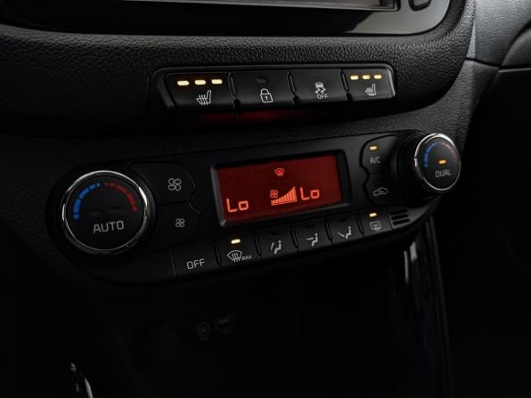 Kia Ceed II Рестайлинг с пробегом 2018 года, цена 1 350 000 рублей, 140589 км, универсал, Автокод Объявления