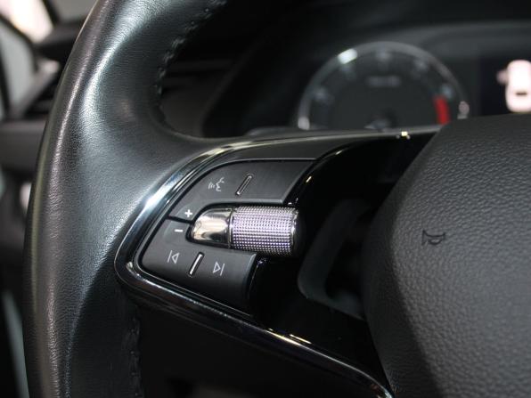 Skoda Octavia IV (A8) с пробегом 2021 года, цена 2 299 900 рублей, 114386 км, лифтбек, Автокод Объявления