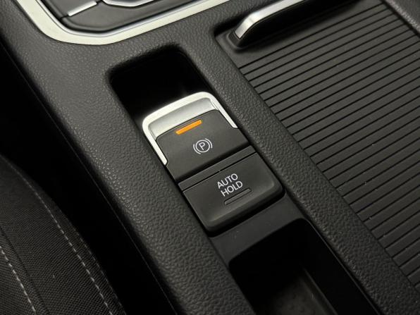 Volkswagen Passat B8 с пробегом 2017 года, цена 1 720 000 рублей, 234500 км, универсал, Автокод Объявления