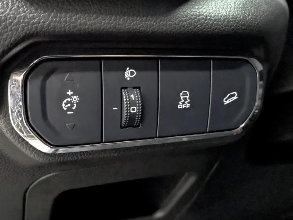 Haval Jolion I Рестайлинг с пробегом 2025 года, цена 2 415 000 рублей, 4840 км, внедорожник, Автокод Объявления
