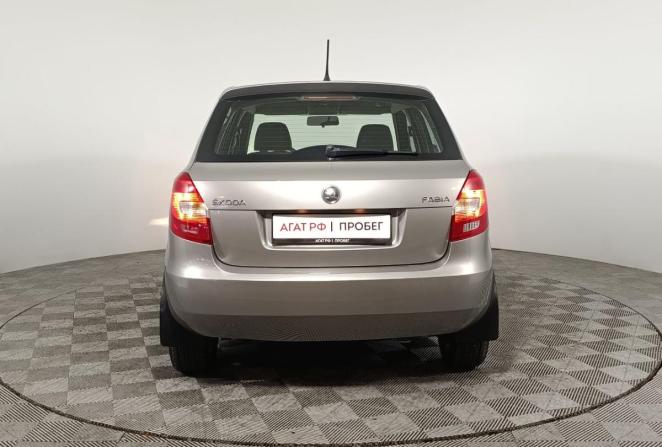 Skoda Fabia II Рестайлинг с пробегом 2013 года, цена 680 000 рублей, 174179 км, хэтчбек, Автокод Объявления