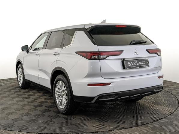 Mitsubishi Outlander IV с пробегом 2023 года, цена 3 800 000 рублей, 26005 км, внедорожник, Автокод Объявления