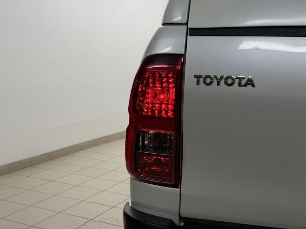 Toyota Hilux VIII с пробегом 2017 года, цена 3 850 000 рублей, 104724 км, offers.body_type.unknown, Автокод Объявления