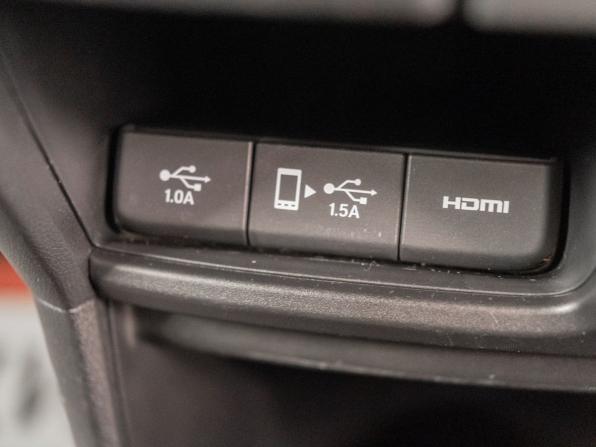 Honda Stepwgn V Рестайлинг с пробегом 2017 года, цена 2 400 000 рублей, 193000 км, минивэн, Автокод Объявления