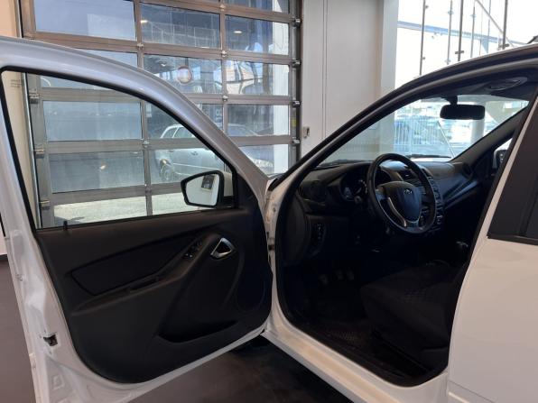 Lada (ВАЗ) Granta I Рестайлинг с пробегом 2023 года, цена 820 000 рублей, 79878 км, лифтбек, Автокод Объявления