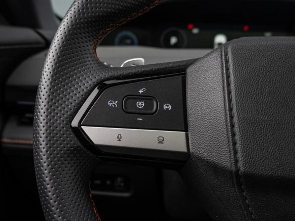 Changan UNI-V I с пробегом 2023 года, цена 2 320 000 рублей, 51532 км, лифтбек, Автокод Объявления
