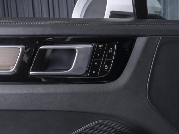 Porsche Cayenne III с пробегом 2019 года, цена 7 660 000 рублей, 63537 км, внедорожник, Автокод Объявления