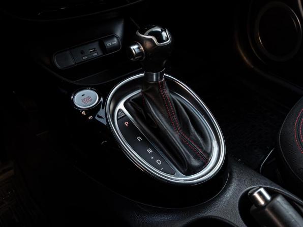 Kia Soul II Рестайлинг с пробегом 2018 года, цена 1 560 000 рублей, 112375 км, хэтчбек, Автокод Объявления