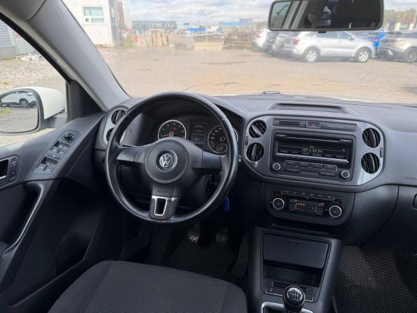 Volkswagen Tiguan I Рестайлинг с пробегом 2011 года, цена 700 000 рублей, 178430 км, внедорожник, Автокод Объявления