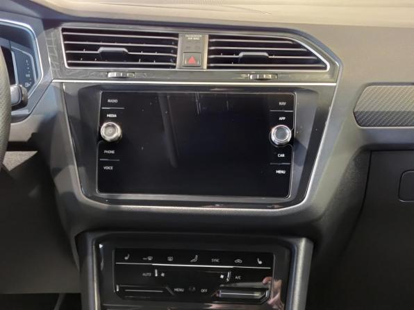 Volkswagen Tiguan II Рестайлинг с пробегом 2021 года, цена 3 999 000 рублей, 56090 км, внедорожник, Автокод Объявления