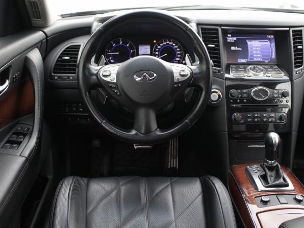 Infiniti QX70 с пробегом 2013 года, цена 2 550 000 рублей, 78800 км, внедорожник, Автокод Объявления