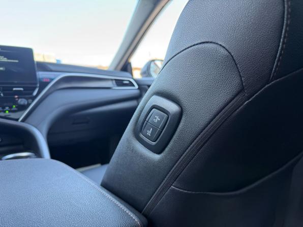Toyota Camry VIII (XV70) Рестайлинг с пробегом 2022 года, цена 3 390 000 рублей, 60710 км, седан, Автокод Объявления