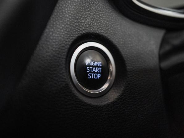 Toyota Corolla XII (E210) с пробегом 2020 года, цена 1 800 000 рублей, 63840 км, универсал, Автокод Объявления