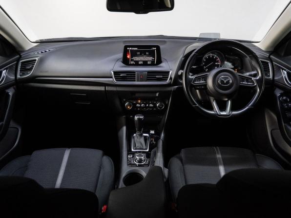 Mazda Axela III Рестайлинг с пробегом 2017 года, цена 1 290 000 рублей, 107928 км, хэтчбек, Автокод Объявления