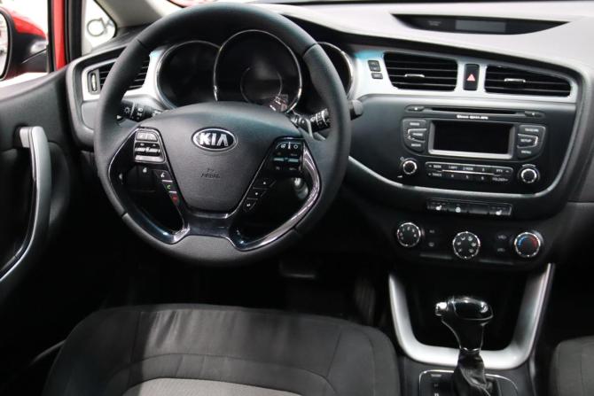 Kia Ceed II с пробегом 2014 года, цена 1 095 950 рублей, 135518 км, хэтчбек, Автокод Объявления