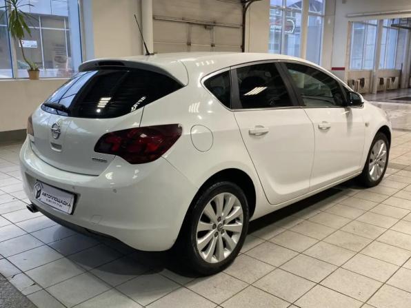 Opel Astra J с пробегом 2011 года, цена 639 000 рублей, 160736 км, хэтчбек, Автокод Объявления