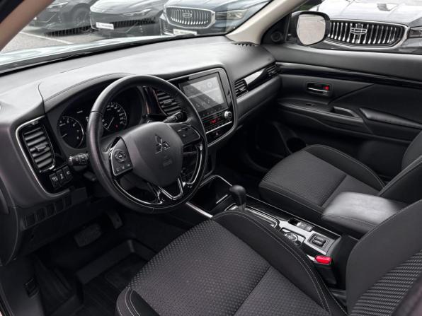 Mitsubishi Outlander III Рестайлинг 3 с пробегом 2021 года, цена 2 590 000 рублей, 78379 км, внедорожник, Автокод Объявления