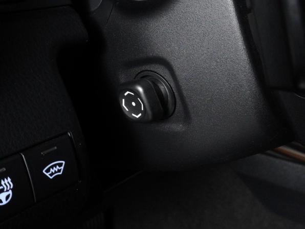 Toyota Camry VIII (XV70) с пробегом 2019 года, цена 3 599 000 рублей, 98532 км, седан, Автокод Объявления