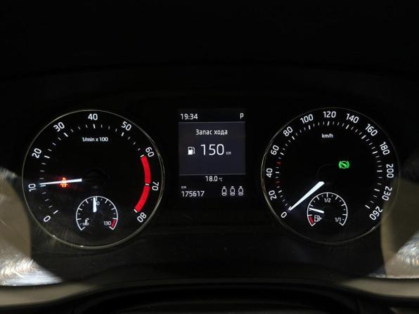 Skoda Octavia IV (A8) с пробегом 2021 года, цена 1 830 000 рублей, 175616 км, лифтбек, Автокод Объявления