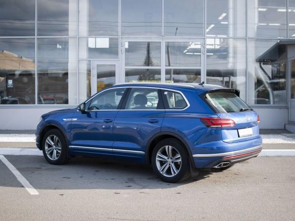 Volkswagen Touareg III с пробегом 2019 года, цена 3 900 000 рублей, 377882 км, внедорожник, Автокод Объявления