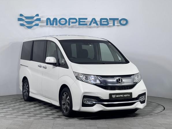 Honda Stepwgn V с пробегом 2016 года, цена 2 350 000 рублей, 105376 км, минивэн, Автокод Объявления
